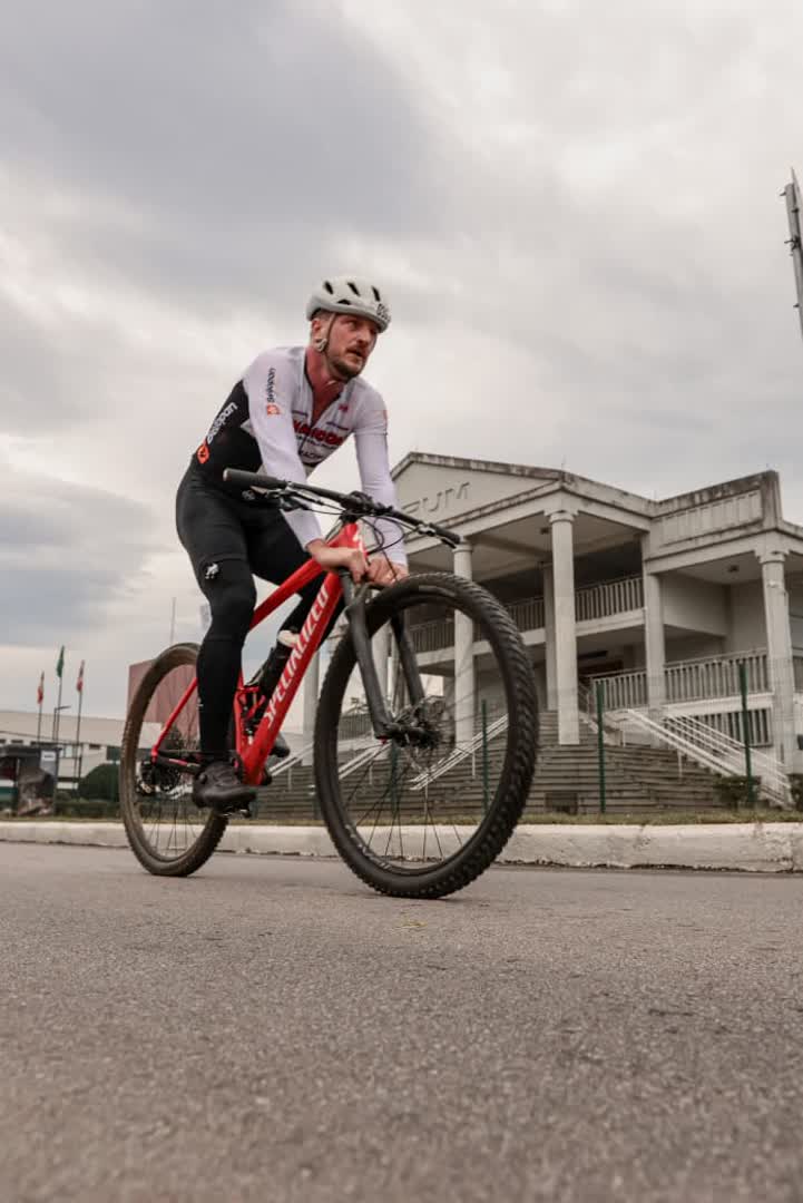 Atleta Elevare Endurance - Ciclismo de Alta Performance